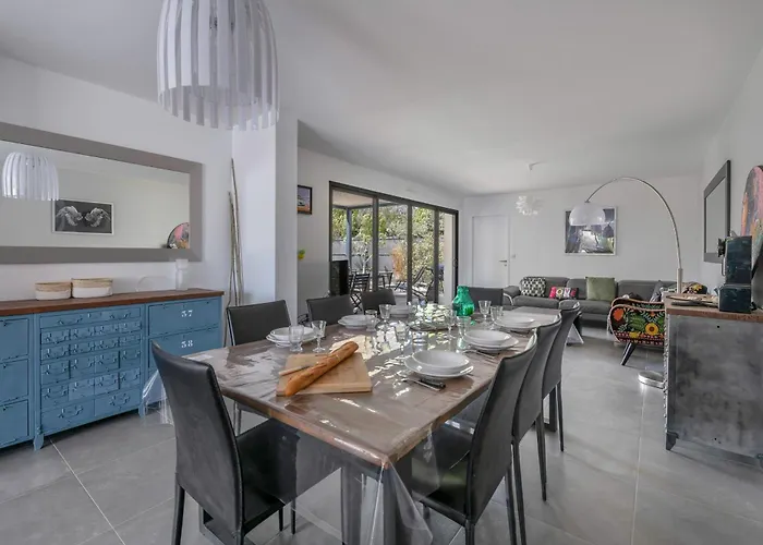 Holiday home Maison 3 Avec Beau Jardin A *