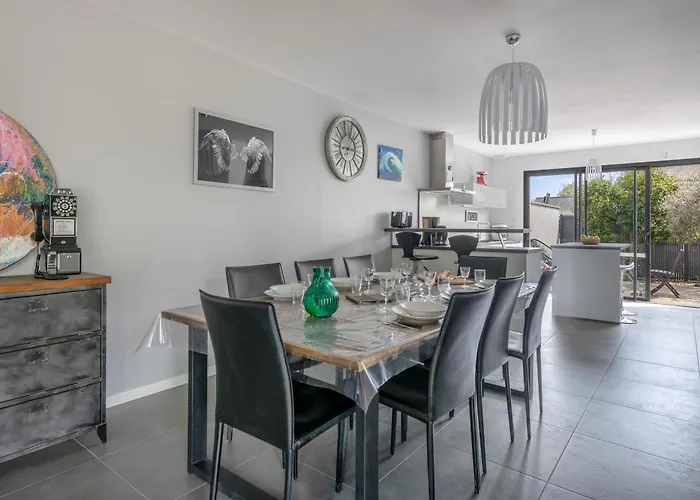 Maison 3 Avec Beau Jardin à Hébergement de vacances *